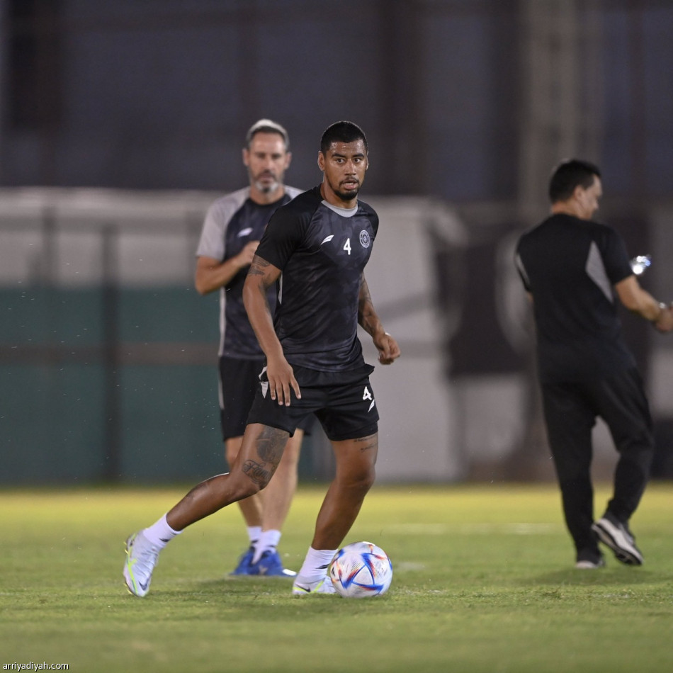 الشباب.. تحولات «دفاعية وهجومية»