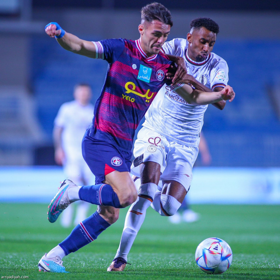 العدالة يقلبها على الشباب بهدف قاتل