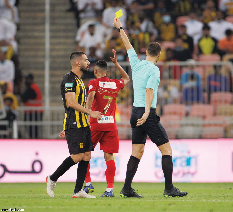 الاتحاد
على طريق  القياسي