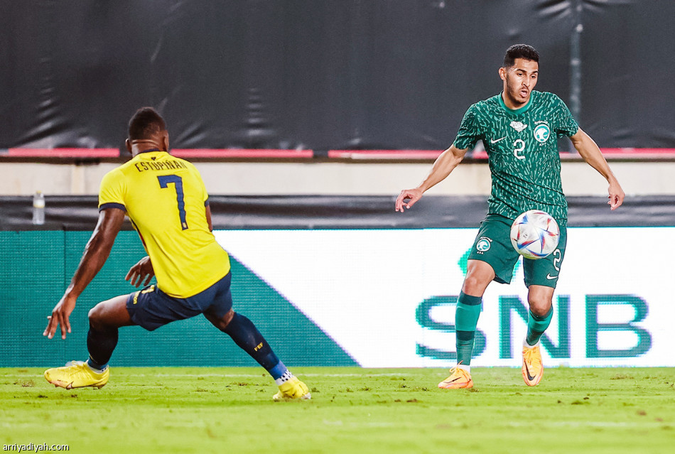 الأخضر..
ظهور ثالث في اليوم الوطني