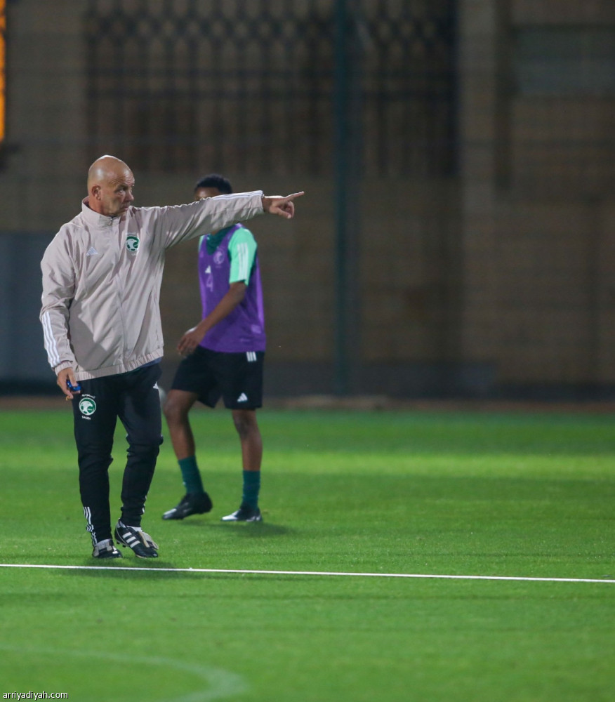 «أخضر 15» يجري تدريباته في معسكر الرياض