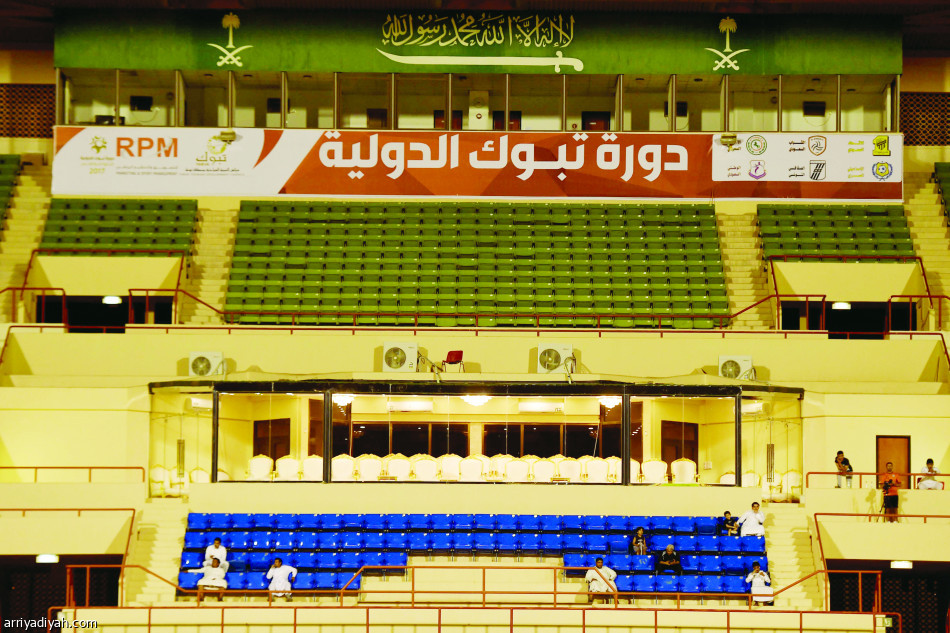 مدرجات ومنصة جديدة في ملعب الملك خالد