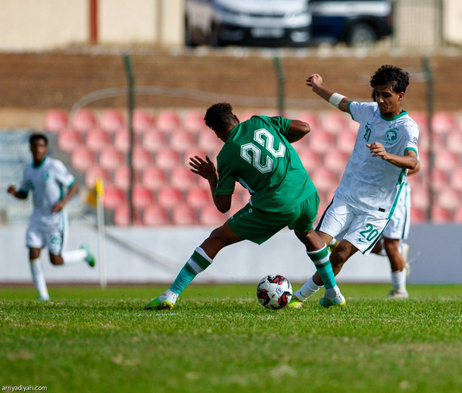 أخضر الناشئين يعبر إلى نصف نهائي العربية