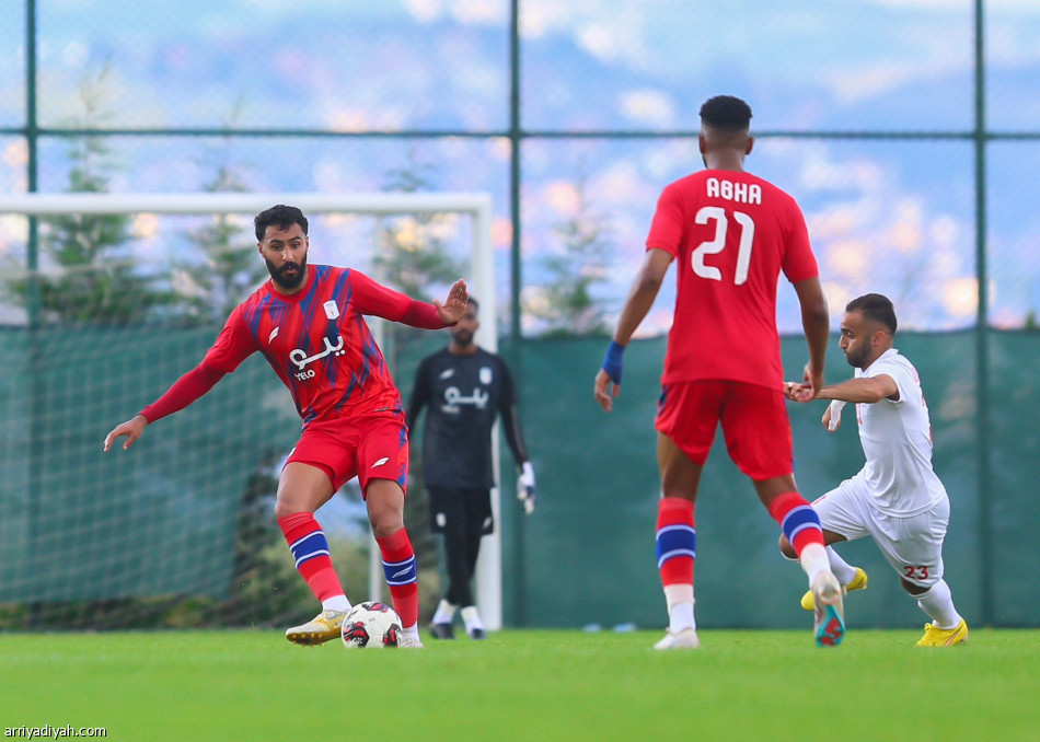 أبها يتعادل مع الكويت في التجربة الأولى