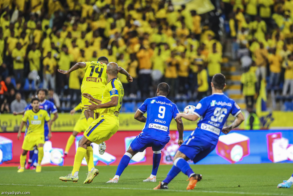 الهلال ينهض برباعية التعاون