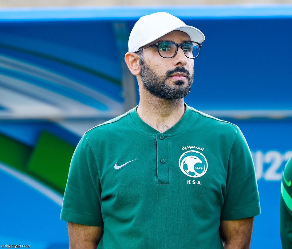 الأخضر..
تعثر وحمراء