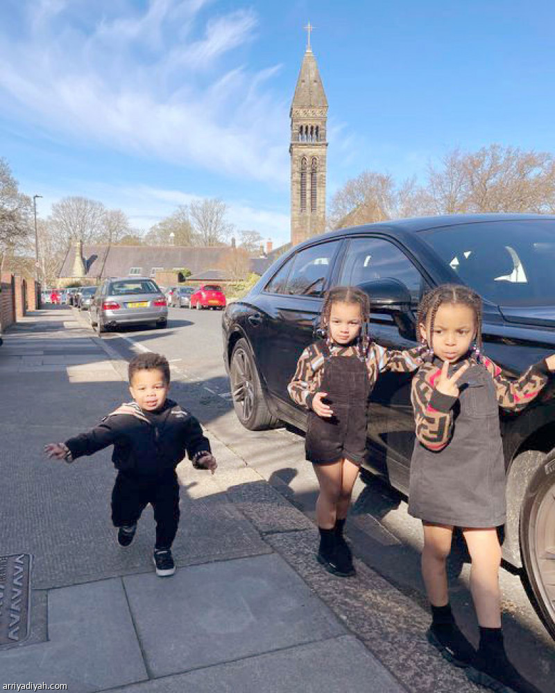 ماكسيمان في أعين مدربيه..
مخيف.. وفريد