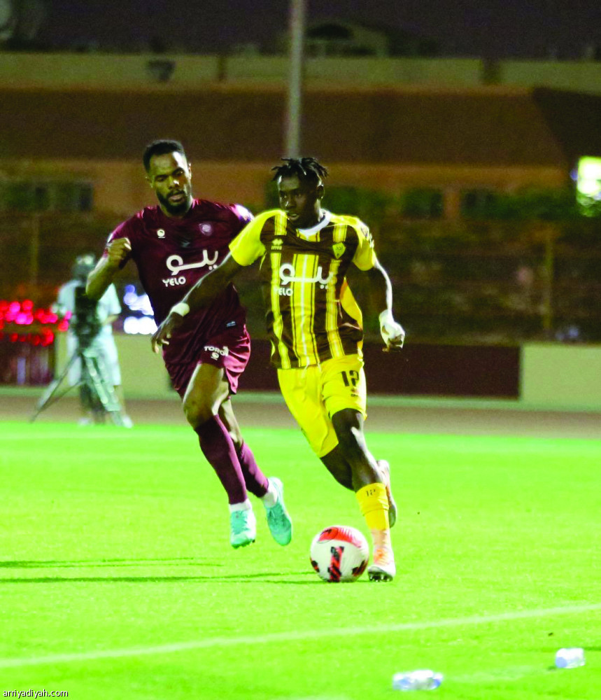 ثنائية ترمي الكوكب إلى الثانية