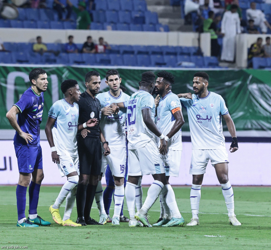 بثلاثية أبها.. الفتح يقفز 4 مراكز