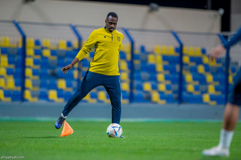 التعاون يعتمد الجمل الفنية قبل النصر