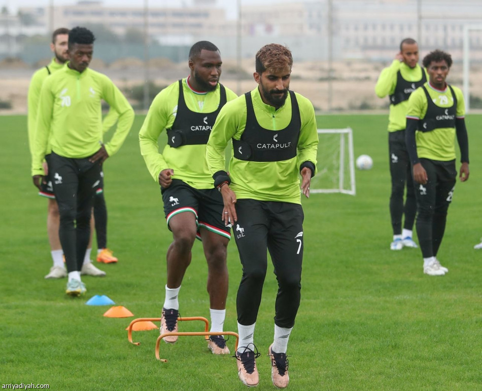 الاتفاق يطبق تكتيك أبها