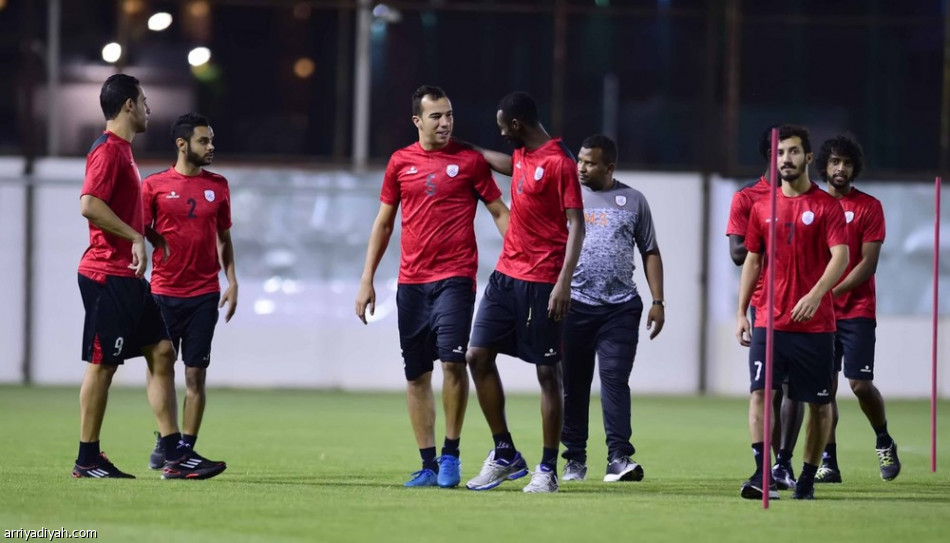 الجابر يفتح ملف الدوري ويكثف تدريباته للفتح
