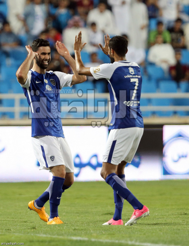 قبل العين.. الهلال يهز شباك الحضري بـ4 أهداف