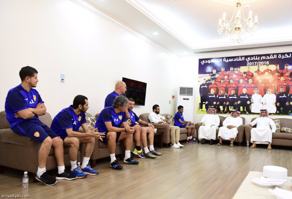 البياوي يقود مران القادسية الأول