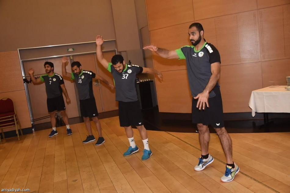الأخضر يواجه روسيا البيضاء في ثاني خطوات المونديال