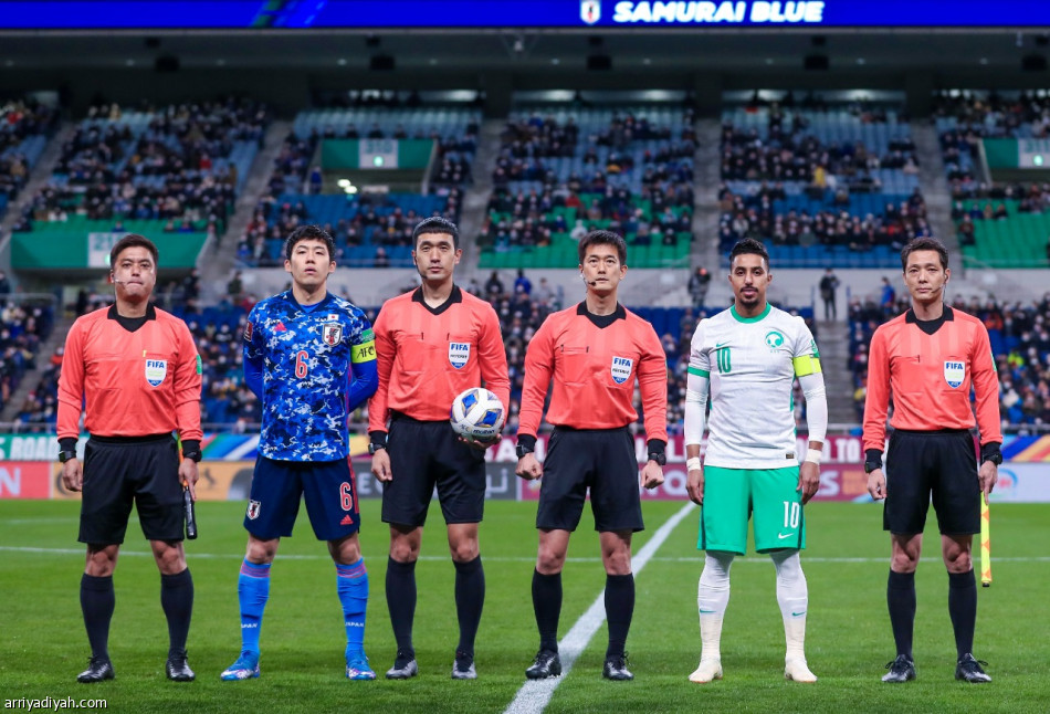 الأخضر يتلقى الخسارة الأولى.. ويستمر في الصدارة