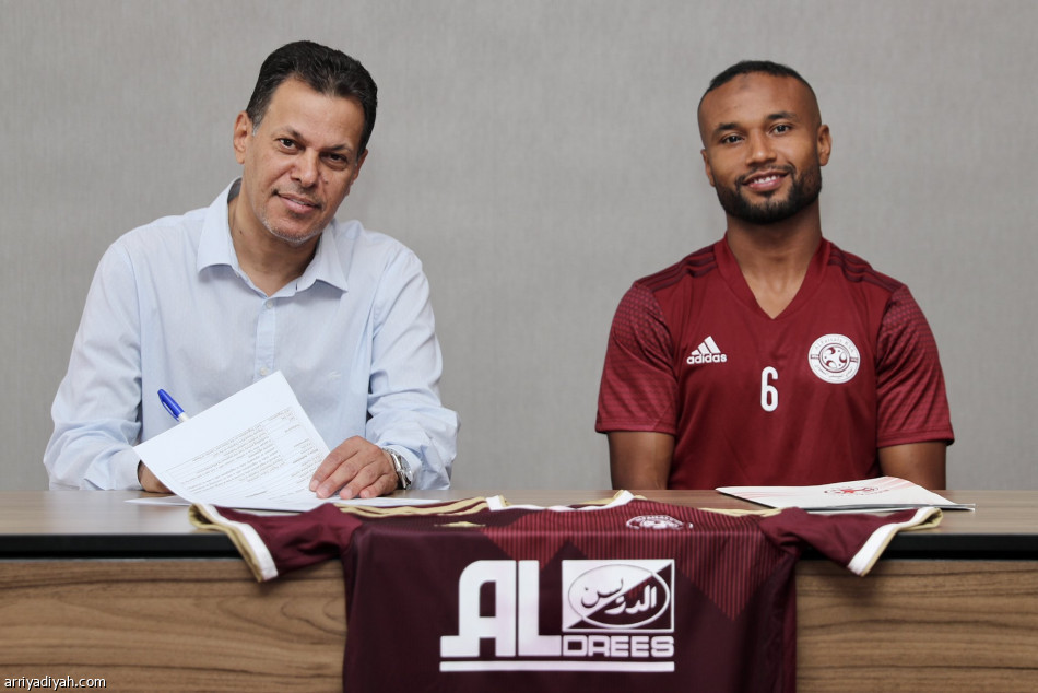 العرجون.. أول أجانب الفيصلي