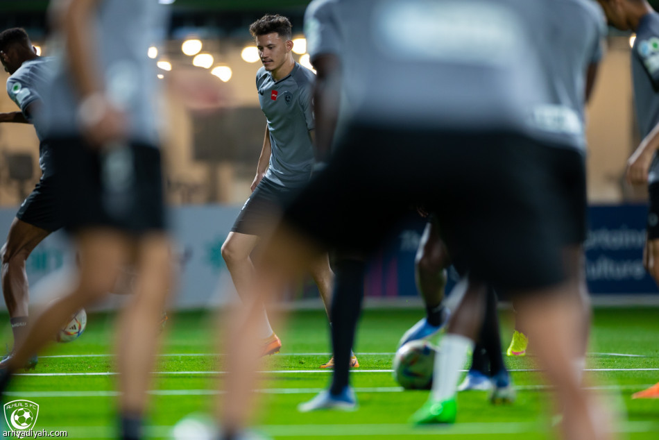 الهلال.. «الإنفلونزا» تغيّب البليهي وفحوص لهيون