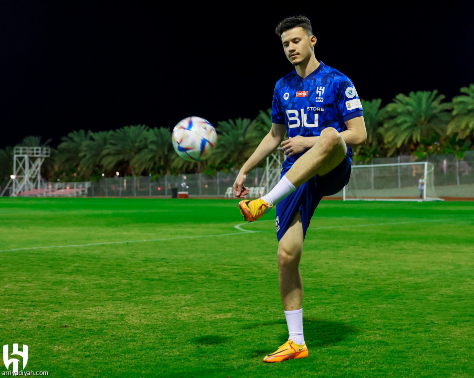 الهلال يختتم تحضيرات مواجهة الوحدة