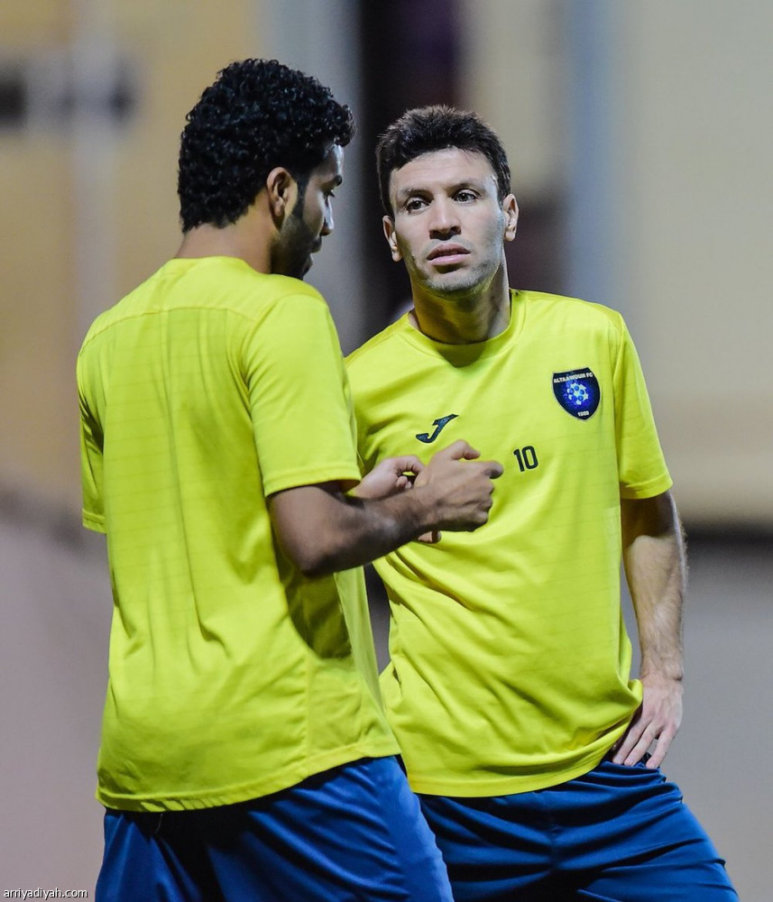 التعاون يغادر للرياض لملاقاة الهلال .. والحمداوي يصل السبت