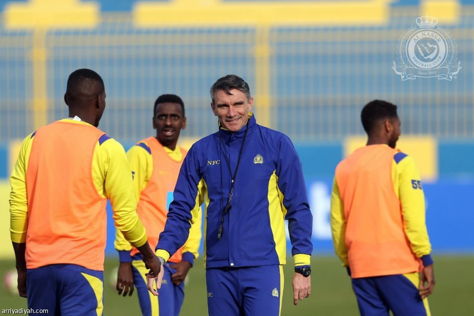 كارتيرون يوقف تدريب النصر لعدة مرات
