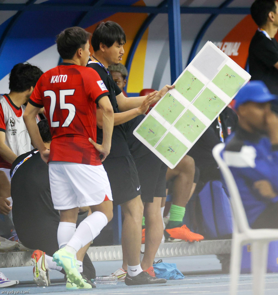 تقاليد الأبطال
تهدد حظوظ الهلال