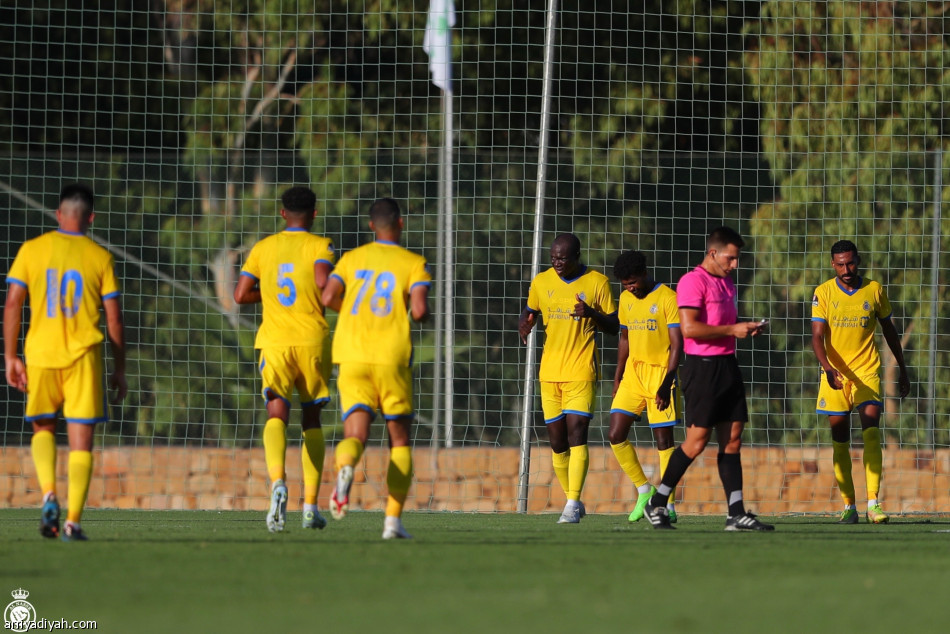 النصر يكسب توريمولينوس في دقيقتين