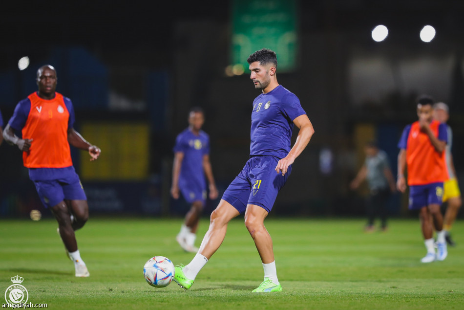 النصر .. جارسيا يبدأ استعدادات الاتحاد بـ«مناورات»