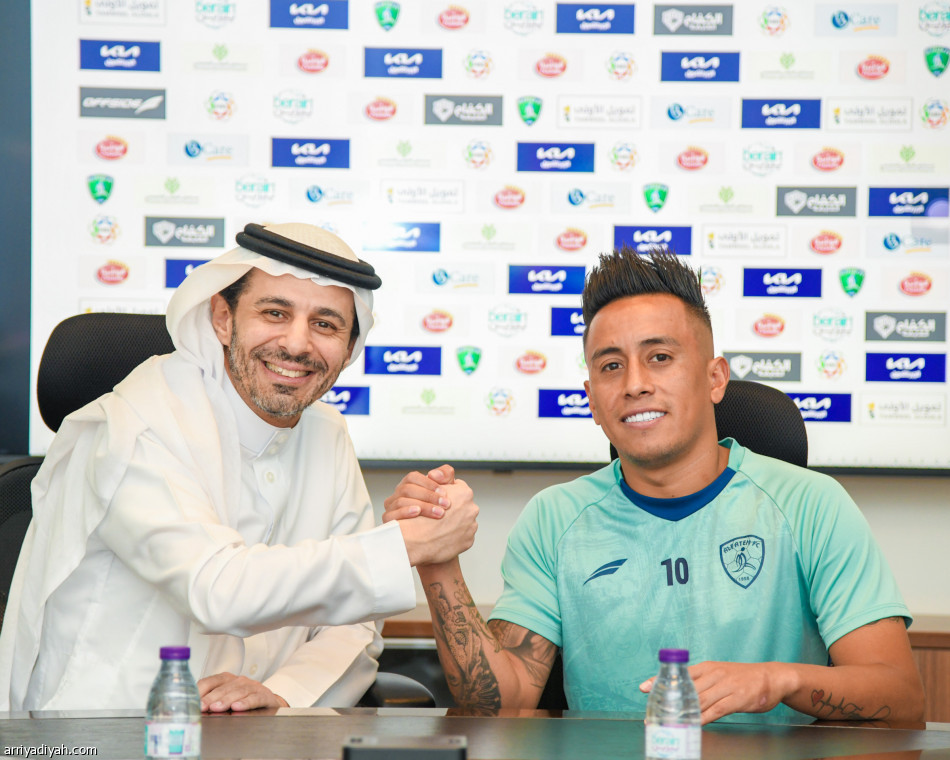 الفتح يبقي كويفا حتى 2025