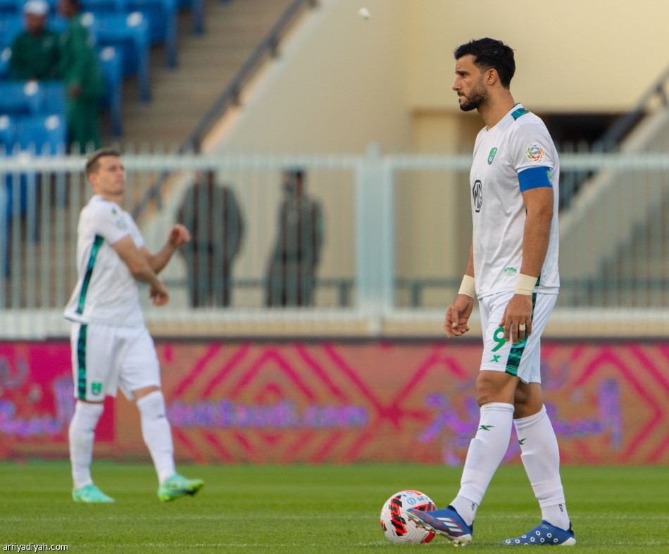 عقدة المحالة تلاحق الأهلي