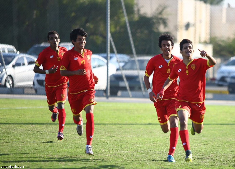 الهلال يكسب القادسية ويخطف صدارة كأس فيصل