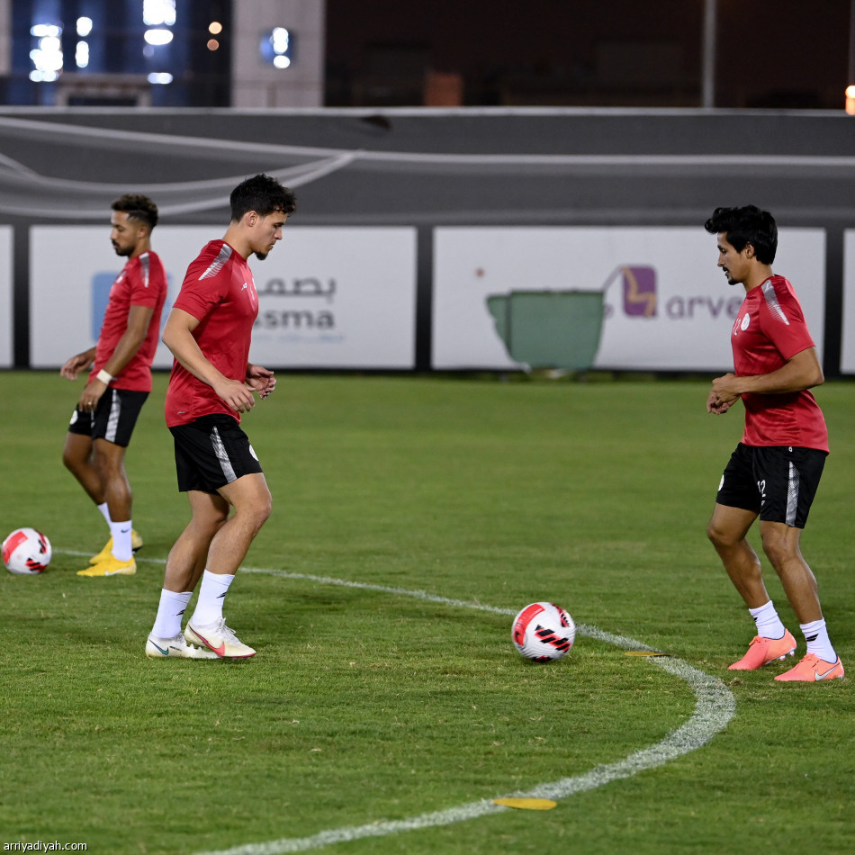 شاموسكا يطمئن على جاهزية لاعبيه للحزم