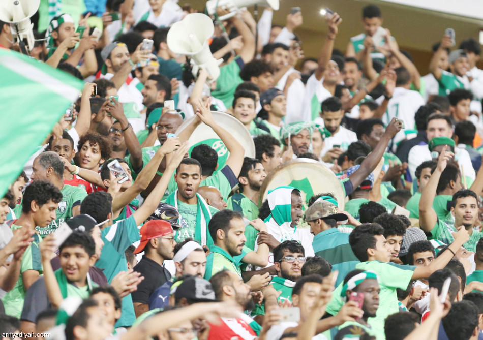 عشاء في غرفة الملابس.. واليوم إجازة