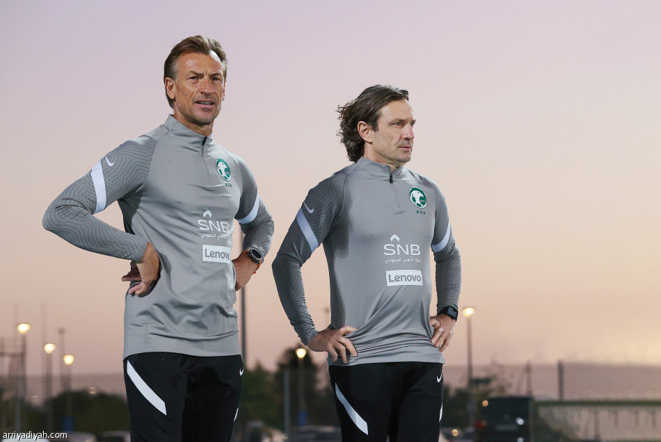 قائمة عُمان..
8 محترفين.. والسيب الأكثر تمثيلا