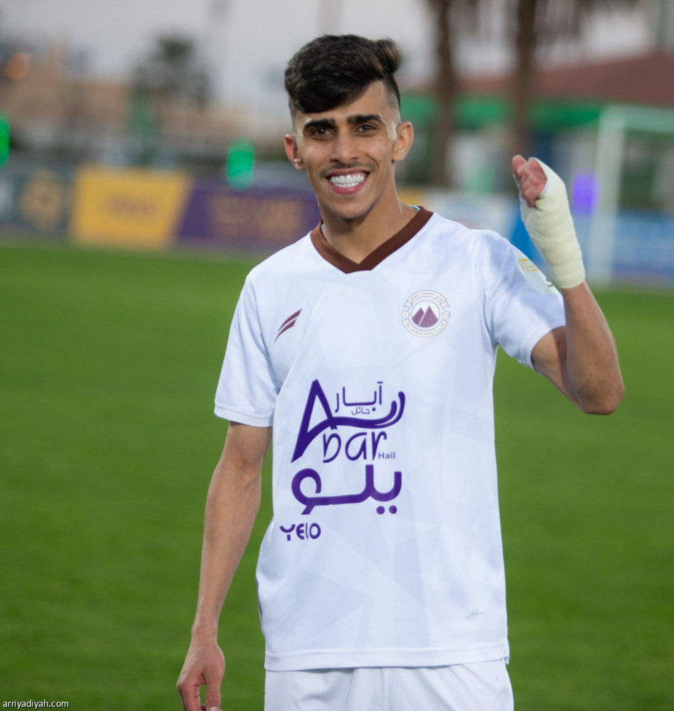 الجبلين يكتسح الشعلة بخماسية