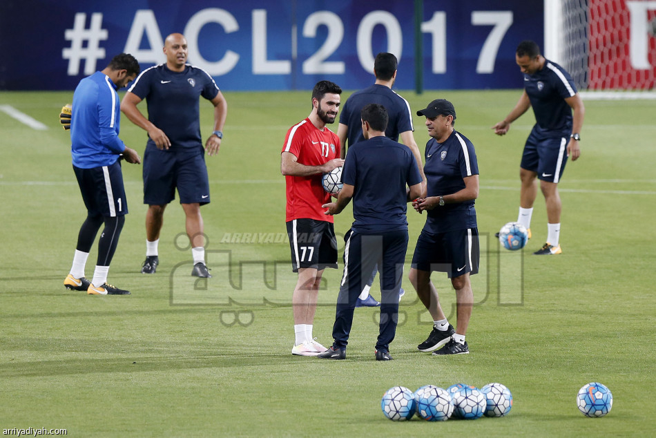 الهلال ينهي تحضيراته لموقعة الإيرانيين