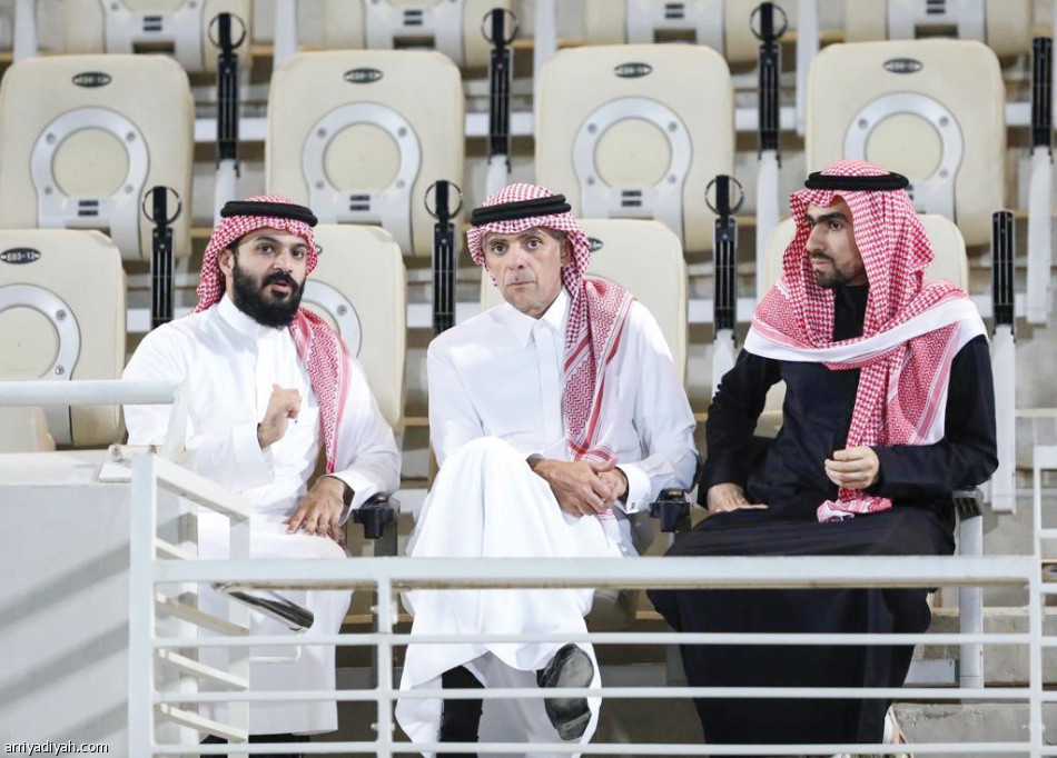 الاتحاديون الجدد 
يجهزون اللاعبين قبل الديربي
