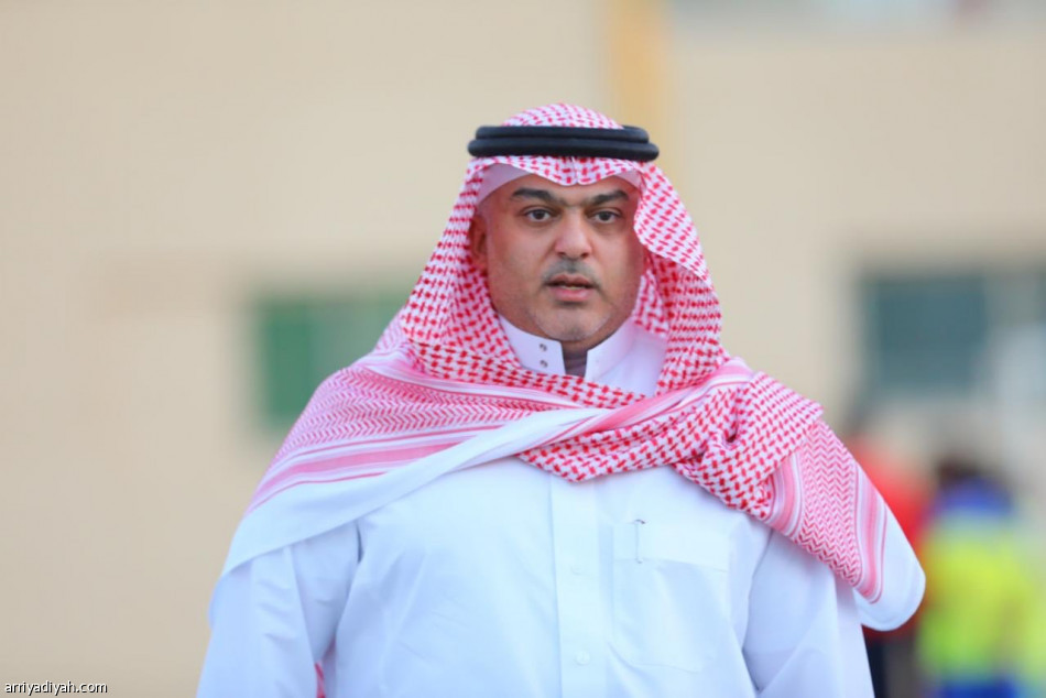 أوزيفي يستغرب كفاءة الحزم.. 
والمالك: ليس له مستحقات