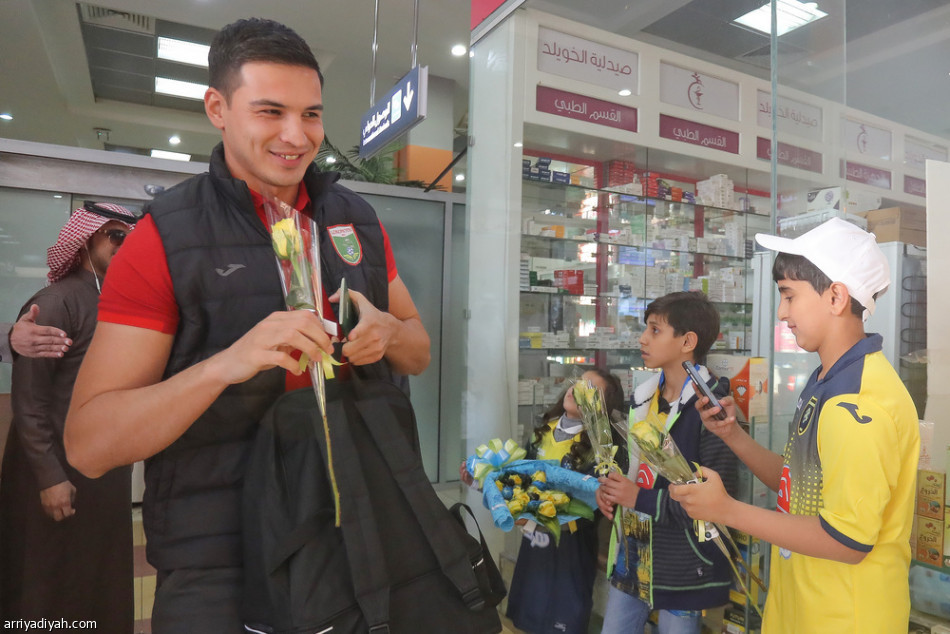 التعاون يستقبل الأوزبك ويفتح المدرجات للجماهير