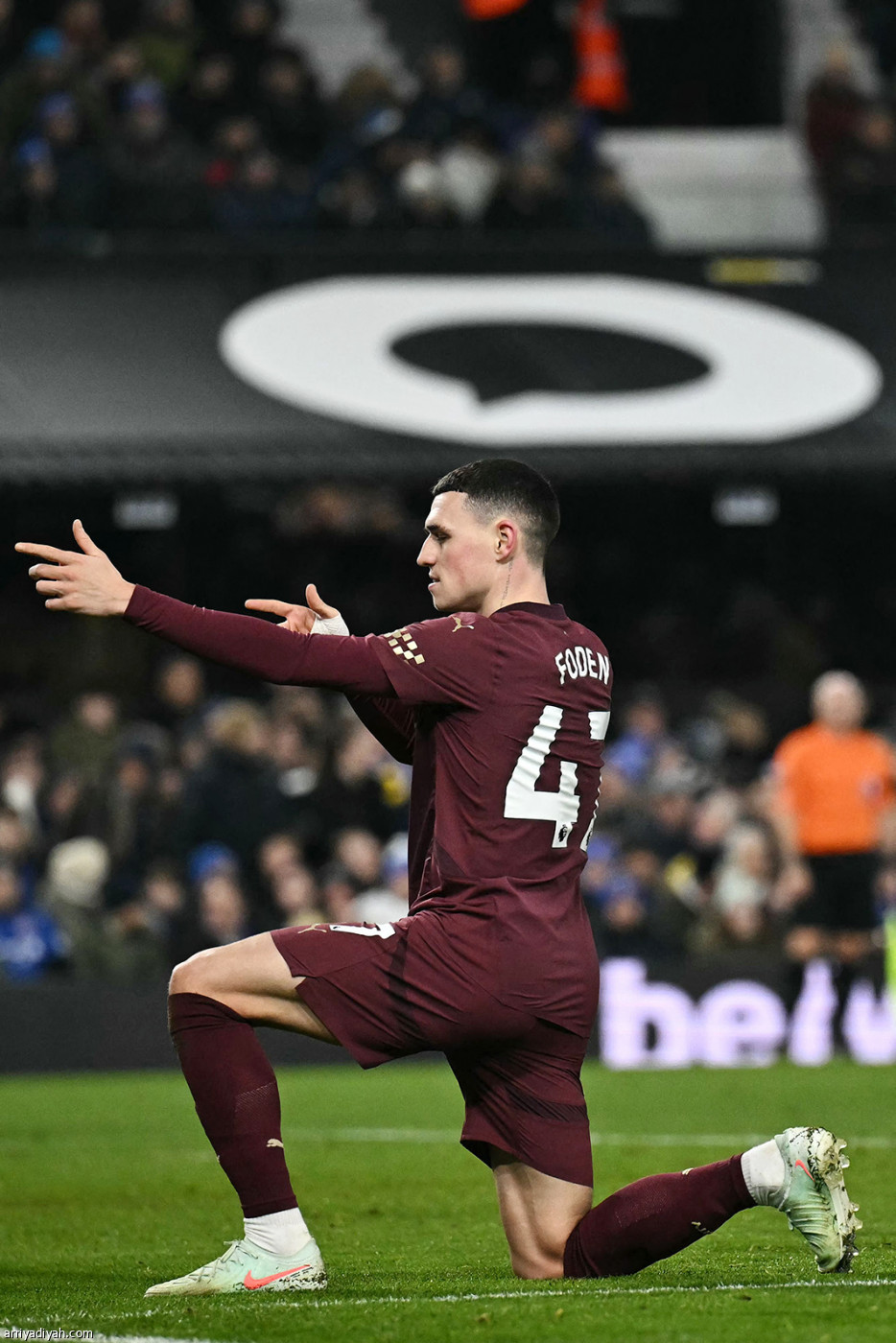 استعراض بسداسية