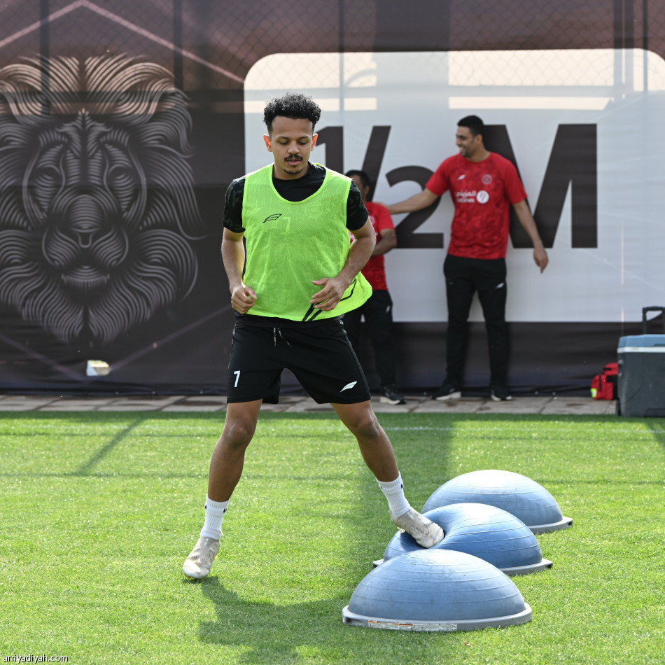 الشباب يطير إلى البصرة.. وبانيجا وجونيور يغيبان