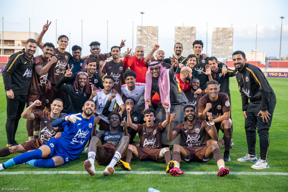 الجبلين والقادسية.. 3 بطاقات حمراء.. وريمونتادا