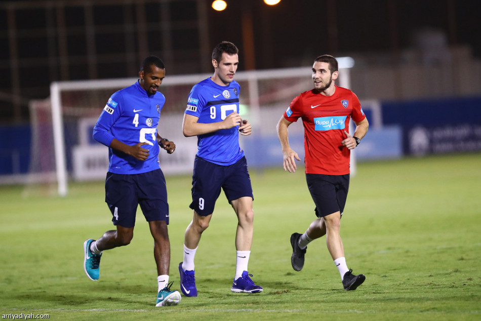 الهلال يلاقي التعاون .. والشهراني يعود من معسكر الأخضر