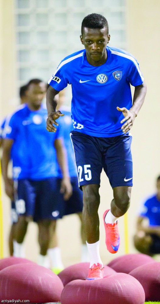 دياز يرصد الإماراتيين ويحدد نقاط الضعف والقوة