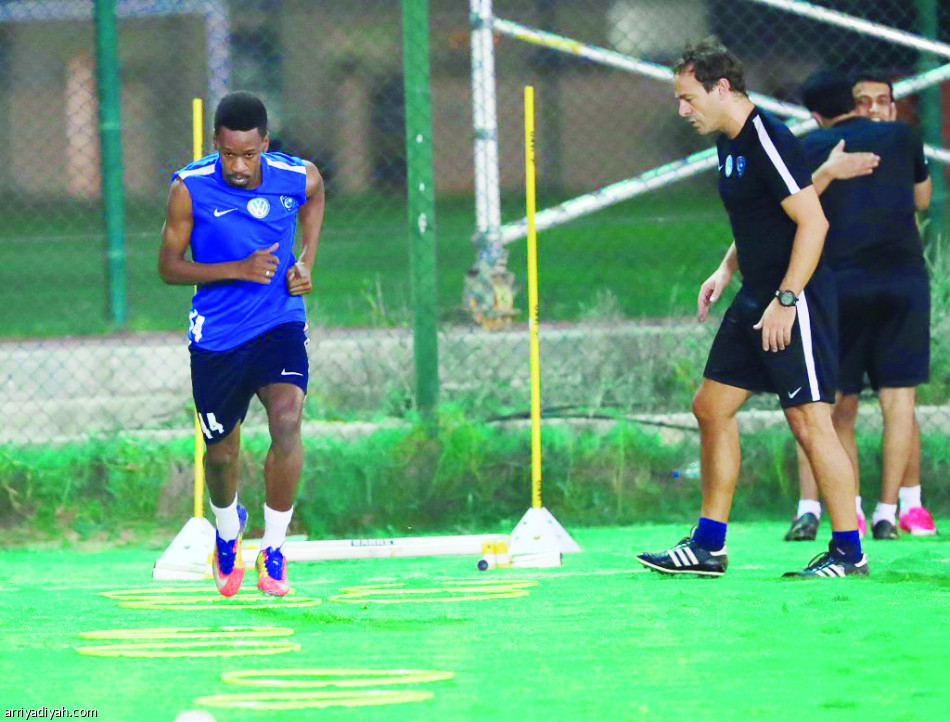 بيرسبوليس يؤخر موعد تجربة الهلال