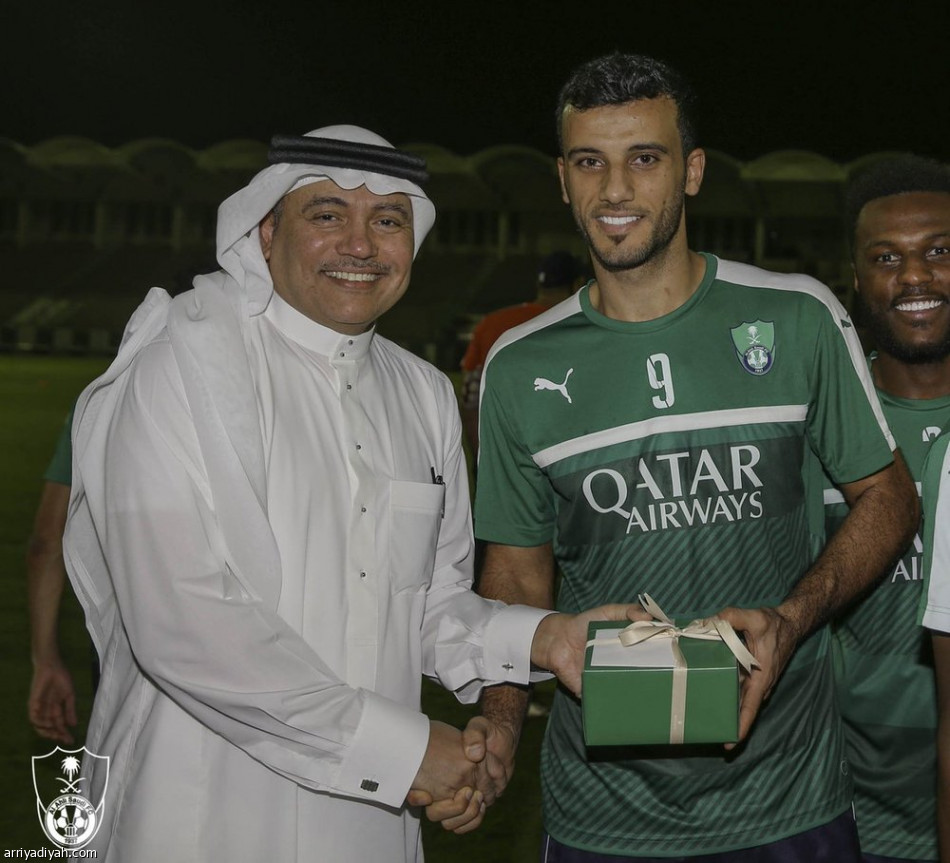 الأهلاويون يحتفلون بمئوية السومة