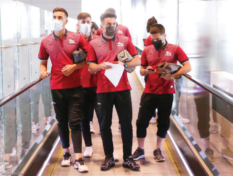 فوز
يضبط سجل النصر