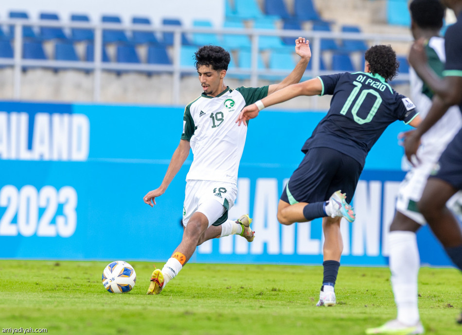 أخضر 17 يكسب أستراليا في مستهل مشوار آسيا