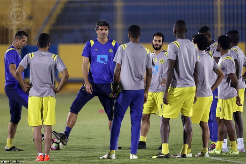 زوران يجتمع باللاعبين لتوضيح الأخطاء