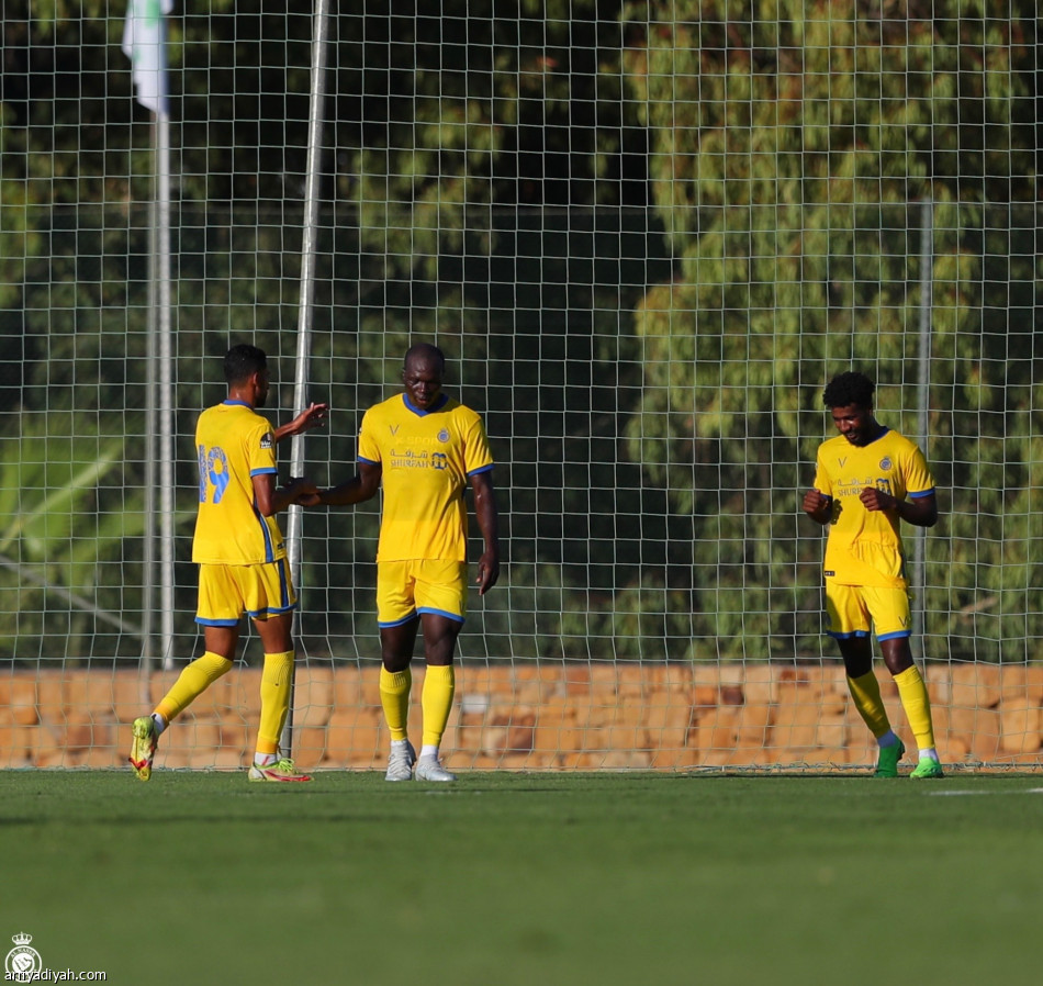 النصر يكسب توريمولينوس في دقيقتين